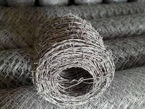 تولید سیم خاردار خطی و حلقوی در مشهد