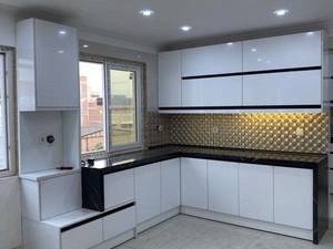طراحی و اجرای کابینت هایگلاس براق