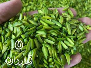 خلال پسته سبز 