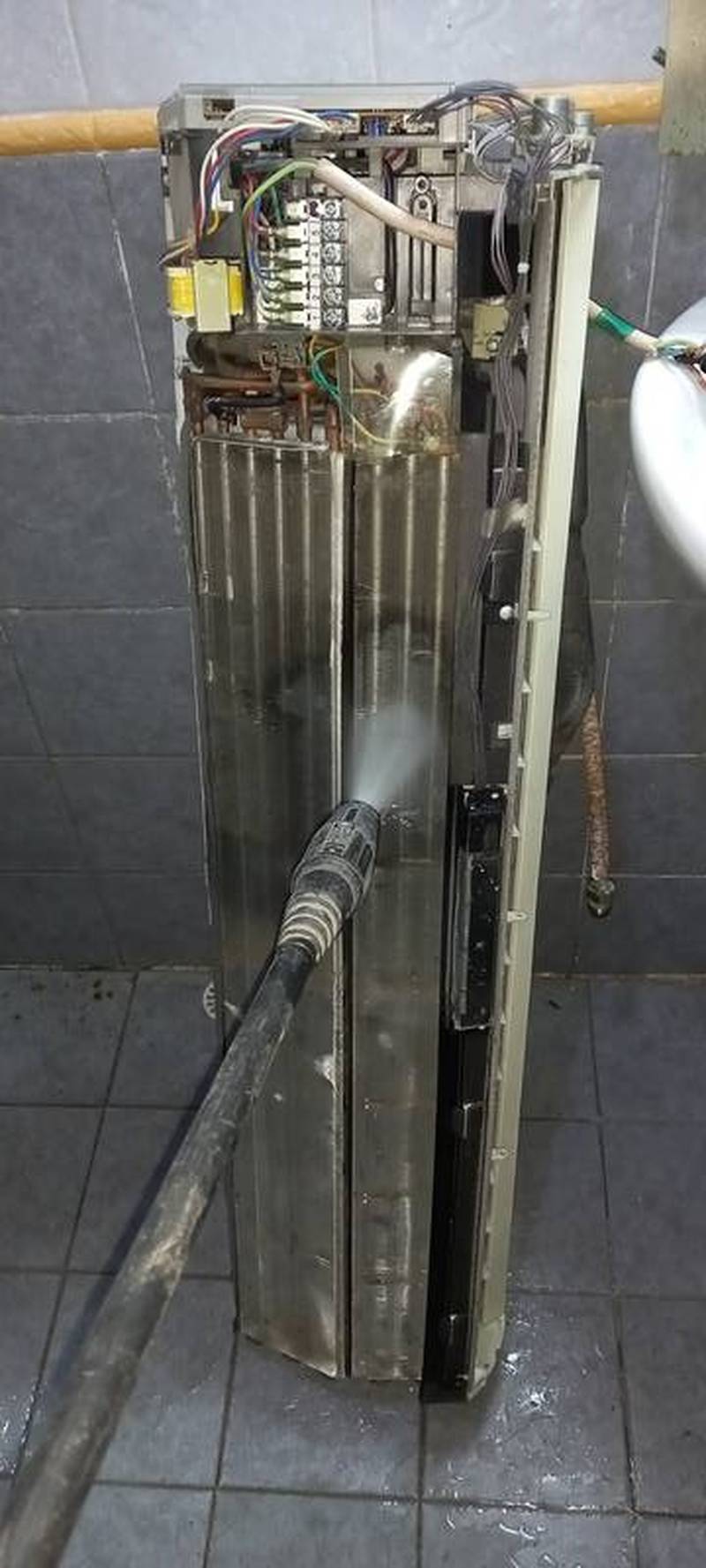 سرویس و شستشو اسپیلت