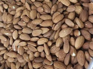 مغز بادام درختی