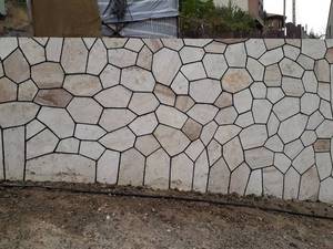 اجرای دیوار ویلا  با سنگ لاشه