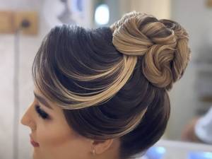 شینیون زیبای اروپایی