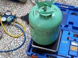 شارژ گاز اسپلیت با دستگاه دیجیتال