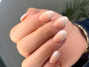 کاشت ناخن بیبی بومره 