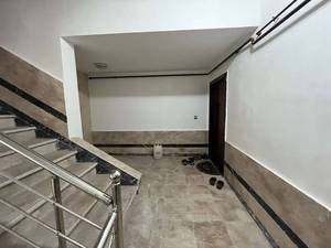 آپارتمان نوساز مرکز شهر