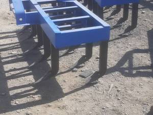 عرضه انواع ادوات کشاورزی